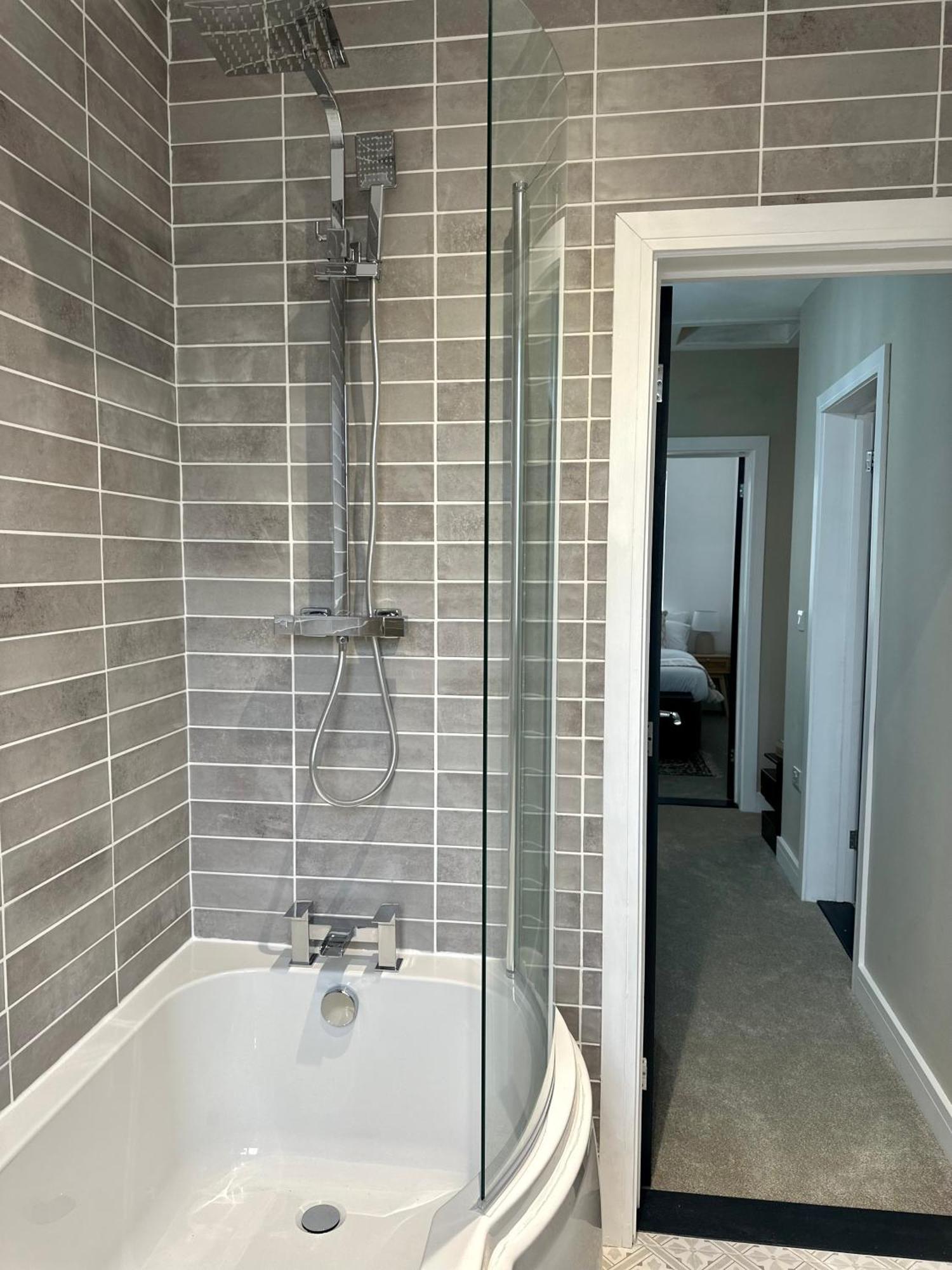 Clover Lodge Portsmouth Luxury Home With Off Road Free Parking Kültér fotó